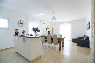 Mooie vakantiewoning in Prkos met veel...