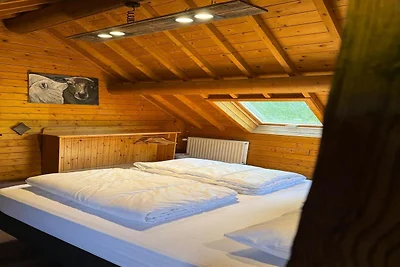 Ampio chalet a Ovifat-Waimes con sauna