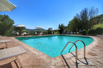 Malerisches Ferienhaus in Assisi mit Pool