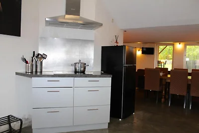 Geräumiges Chalet in Jalhay mit Whirlpool