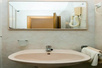 Apartments Elelu - Two-Bedroom Apartment with...