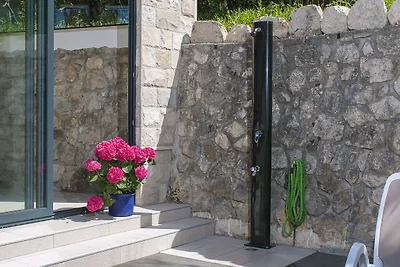 Gemütliches Ferienhaus in Podgora
