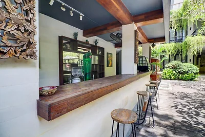 Soggiorno di lusso con balcone a Jimbaran