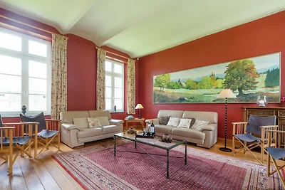 Luxuriöses Ferienhaus in Libin mit Terrasse