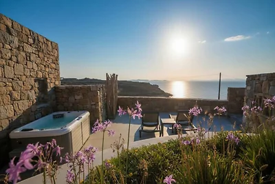 Suite con jacuzzi e vista mare