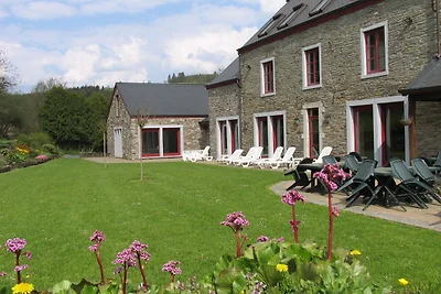 Casa vacanze a Tenneville con piscina coperta
