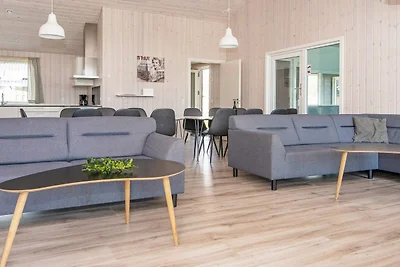 16 Personen Ferienhaus in Rømø
