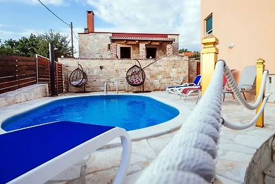 Casa vacanze a Jasenice con giardino