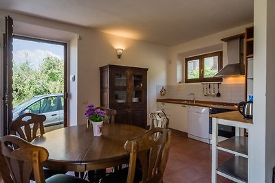 Malerisches Ferienhaus mit privatem Pool in...