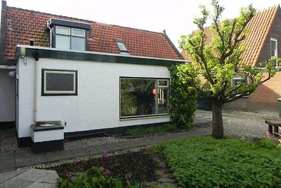 Ferienhaus in 't Zand mit Schwimmbecken