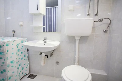 Comfort One Bedroom Apartment with Balcony 4