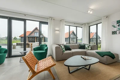 Luxuriöse Wasservilla mit 3 Bädern an den Fri...
