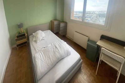 Privates Zimmer in einer Wohngemeinschaft –...