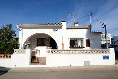 Ferienhaus für vier Personen mit Terrasse