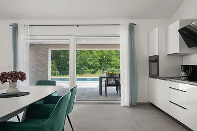 Three Bedroom Villa with Swimming Pool