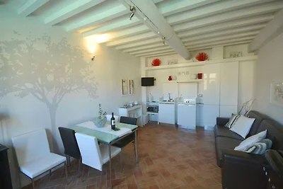 Gemütliche Wohnung mit Schwimmbad und Garten