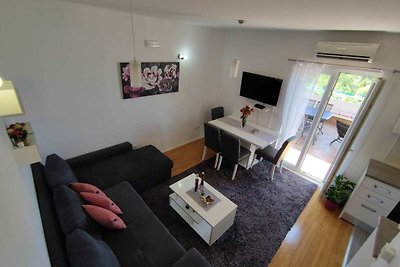 Apartments Kola - Two Bedroom Apartment with ...