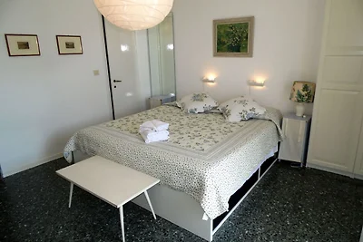 Luxuriöses Ferienhaus am Seeufer Como in...