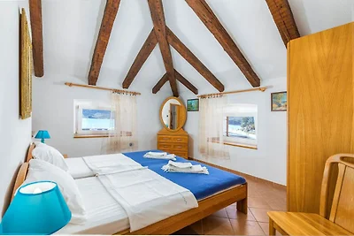 Wohnung in der malerischen Stadt Cres