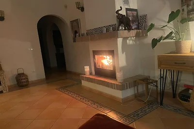 Luxuriöse Villa in Arenas mit Swimmingpool