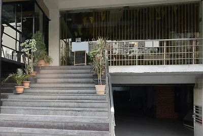Super Townhouse Madhapur 100 piedi di strada
