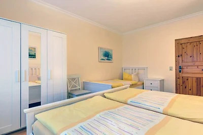 Appartement 3, Maison près de la forêt