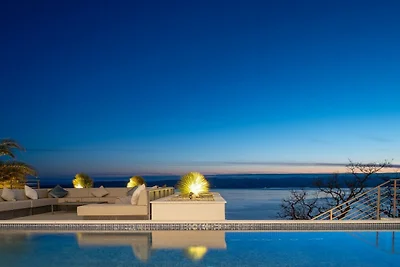 Luxury Villa Hedonia