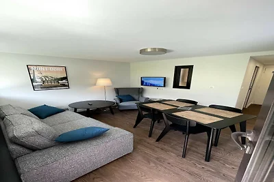 Aufenthalt mit Waldblick-Balkon für 4...