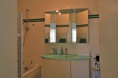 Modernes Appartement mit Schwimmbad