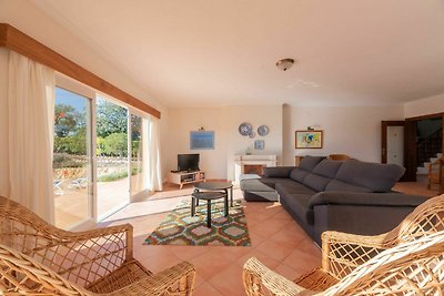 Geräumige Villa in Albufeira mit Grill