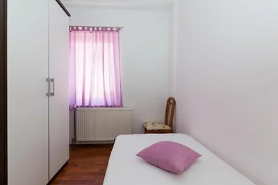 Appartamento con vista sulla piscina a...