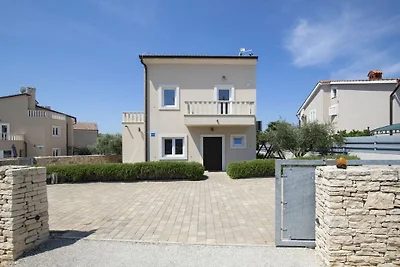 Villa in Premantura met zwembad