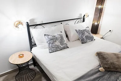 Apartments C-enter - Deluxe Studio Apartment...