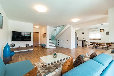 Wunderschöne Villa mit privatem Pool
