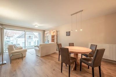Helle 2-Zimmer-Wohnung mit Terrasse