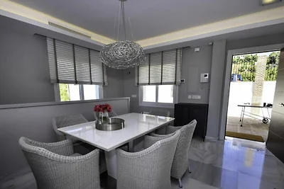 Villa in El Rosario met uitzicht op zee en...