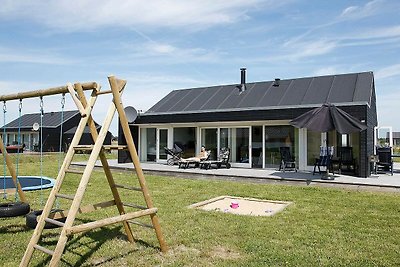 Großzügiges Ferienhaus mit Sauna in Brovst