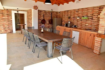 Villa in pietra Anita con piscina