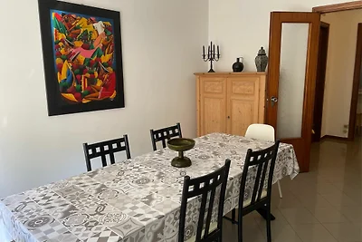Einfaches Ferienhaus in Fano mit Terrasse