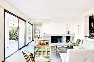 Villa in Haitza mit privatem Strandzugang