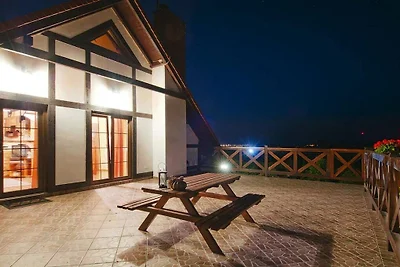 Komfortable Ferienwohnung, Auβenpool, Darlowo