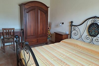 Ländliches Ferienhaus in Castello di Bascio m...