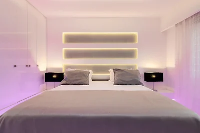 Villa con Jacuzzi, piscina e vista a Tragaki