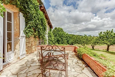 Modernes Ferienhaus mit Swimmingpool