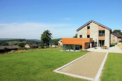 Modern vakantiehuis met binnenzwembad en...
