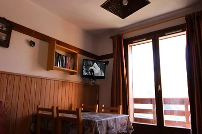 Wohnung in Arolles mit Zugang zu den Pisten