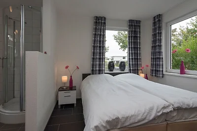 Luxe villa in Harderwijk met tuin