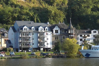 "Am Bernkasteler Moselufer"