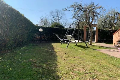 Villa à Marina di Massa (MS) avec jardin