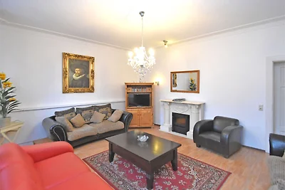 Villa mit Heimkino, Sauna